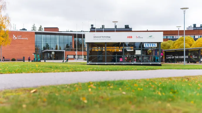 A temporary glass building in front of the LUT University.